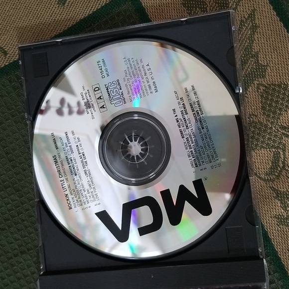 🎄MCA RECORDS CHRISTMAS CD - Picture 4 of 7